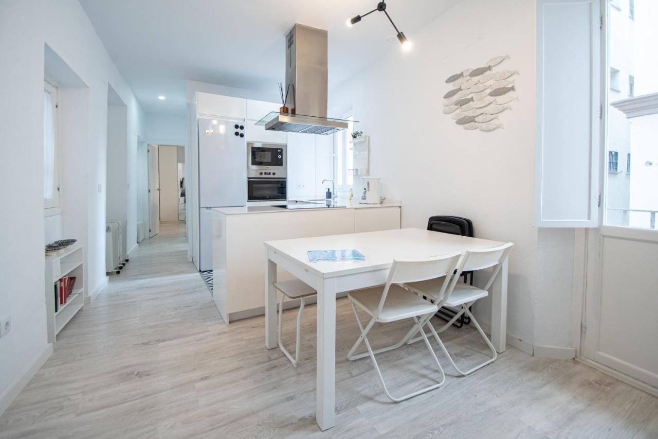 Apartamento Las Lectoras De Cadiz Bagian luar foto